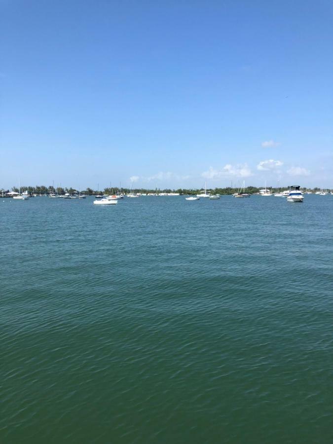 Tides Inn On The Bay Vacation Homes Bradenton Beach Exterior photo